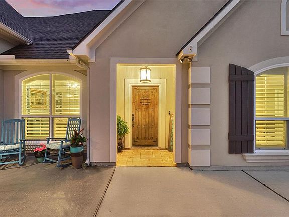 5th image of 305 Waterford Way
