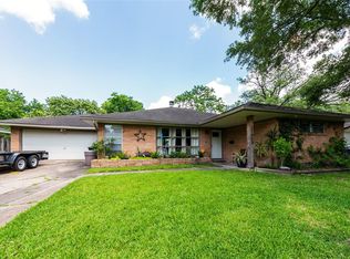 11003 Oasis Dr, Houston, TX 77096