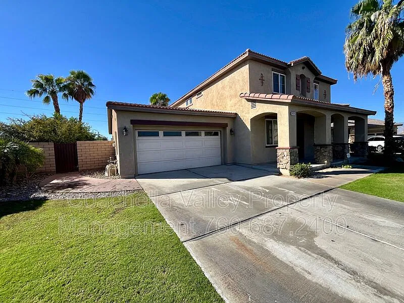 4 bed, 3.0 bath, 2697 sqft, $2,995 — Photo 4