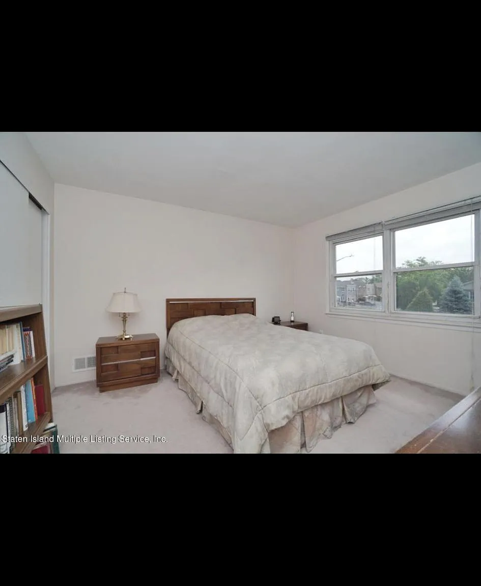 3 bed, 1392 sqft, $3,300 — Photo 1