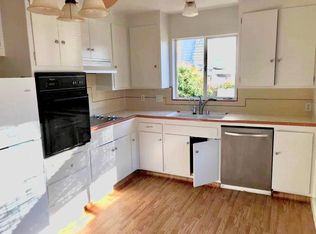 1313 Versailles Ave APT A, Alameda, CA 94501