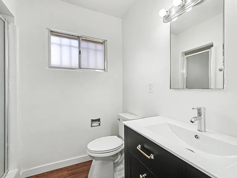 1036 S Bedford St #2 — Photo 14