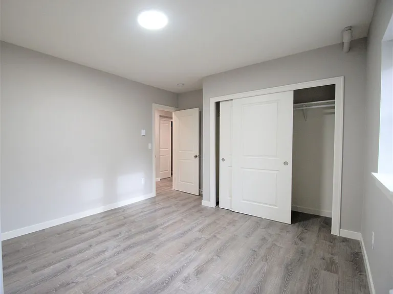 1608 E Republican St — Photo 14