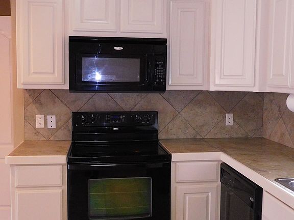 5th image of 225 Lookout Pt APT F4