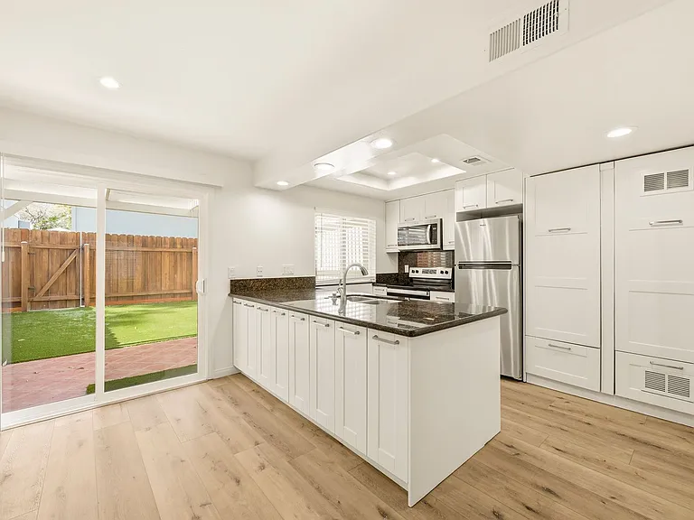 839 Del Mar Downs Rd #D — Photo 1