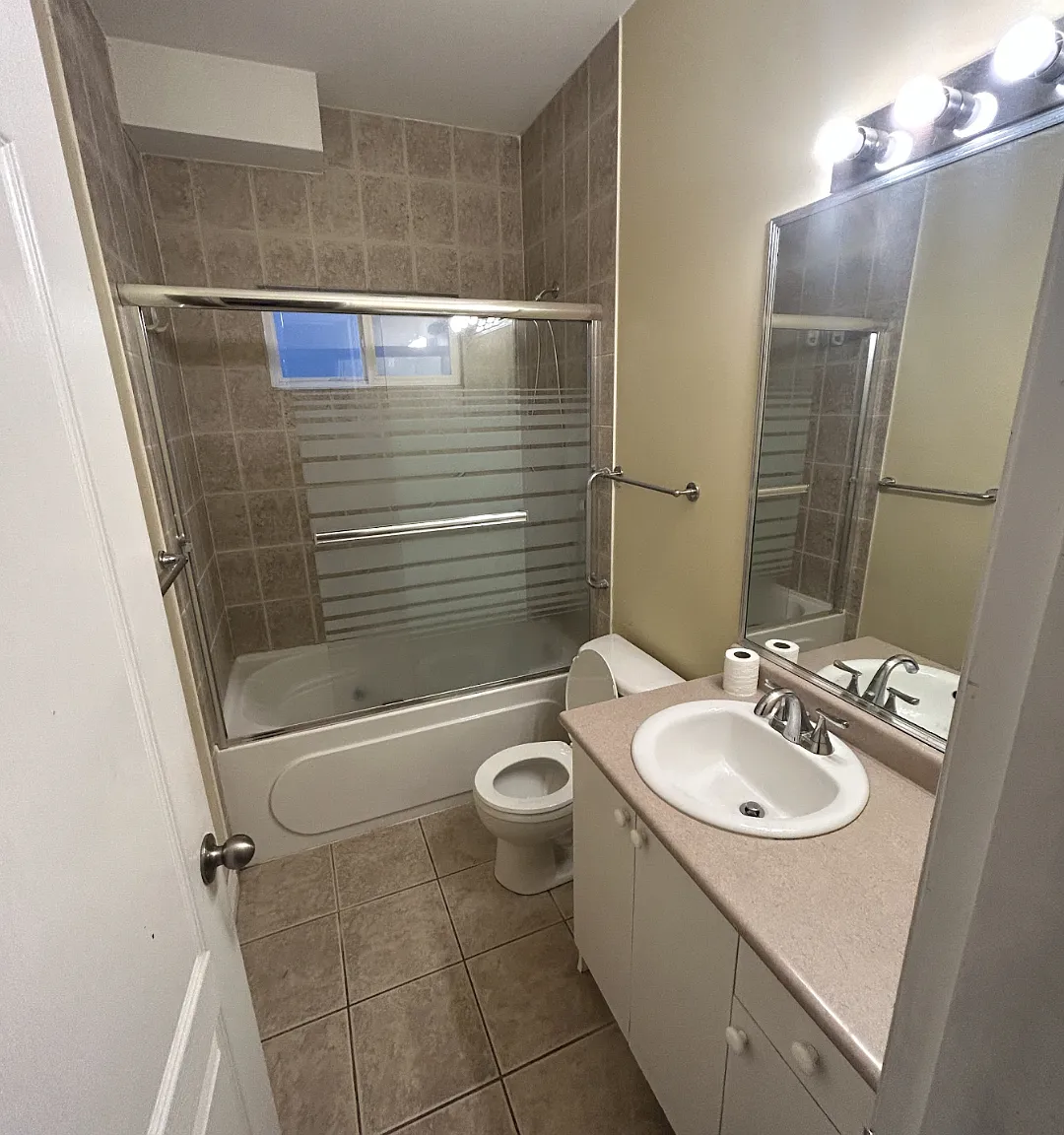 1 bed, 10 sqft, $1,100 — Photo 3