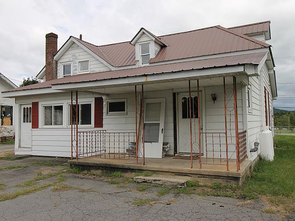 3rd image of 6659 Main St