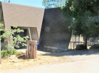 851 Como Ln, Lake Arrowhead, CA 92352