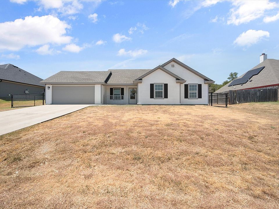 1st image of 624 Lunar Cir