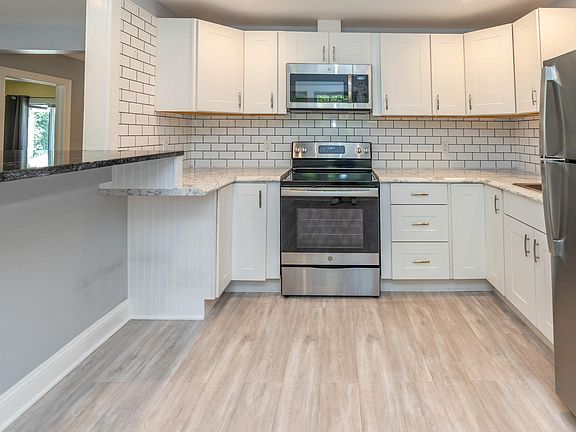 3rd image of 69 Lynn Rd