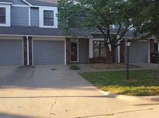 2209 Breckenridge Dr, Lawrence, KS 66047