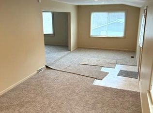 110 Gill Dr #B, Beaver Falls, PA 15010