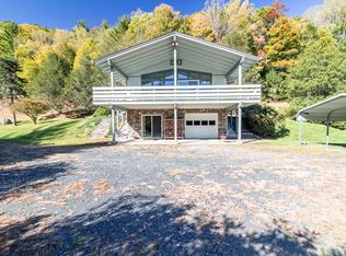 640 Hall Rd, Green Mountain, NC 28740