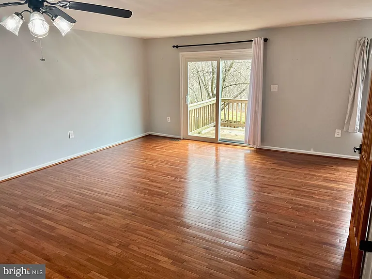 15413 Beachwater Ct — Photo 8