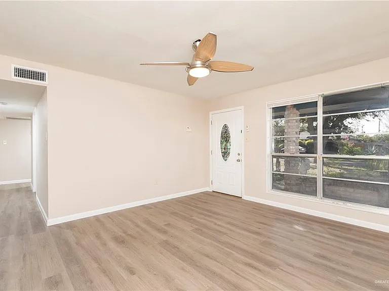 2504 Pecan Ave — Photo 4