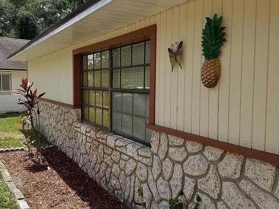2nd image of 646 Tumblebrook Dr
