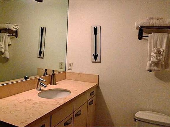 4th image of 1545 Jefferson Ave #104AK