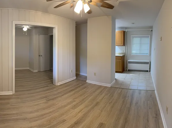 200 River Rd APT C, Wilmington, DE 19809