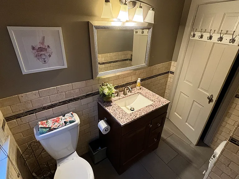 2135 S Florence Ave — Photo 25
