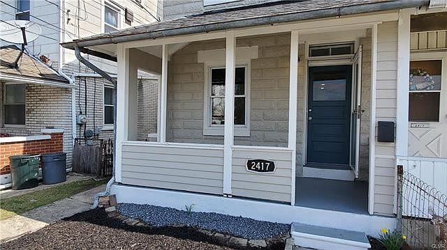 1st image of 2417 Dewey Ave