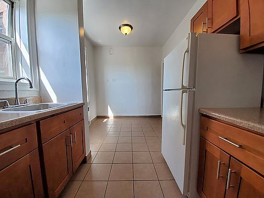 4th image of 8447 118th St APT 5C