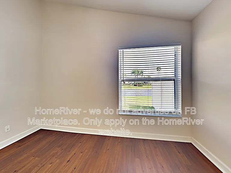 7512 Stirling Bridge Blvd N — Photo 10
