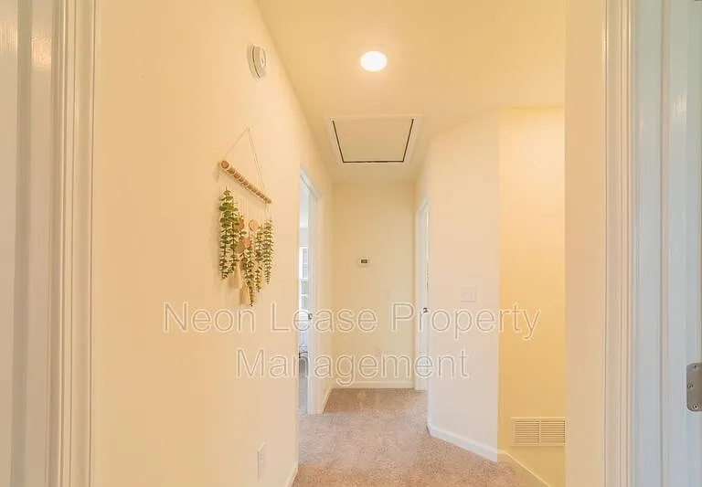 674 N Bedford St — Photo 15