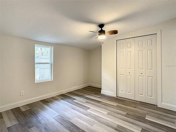 5th image of 1113 El Vecino Ave