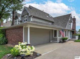 829 N 131st Plz, Omaha, NE 68154