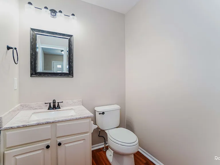 405 Flat River St — Photo 9
