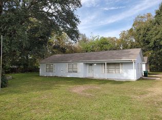916 Cedar Bayou Rd, Baytown, TX 77520