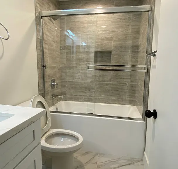 821 S Gramercy Dr — Photo 4