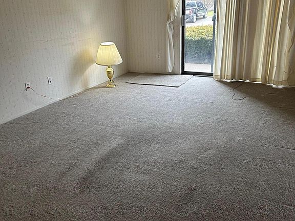 4th image of 7590 Manor Cir APT 102