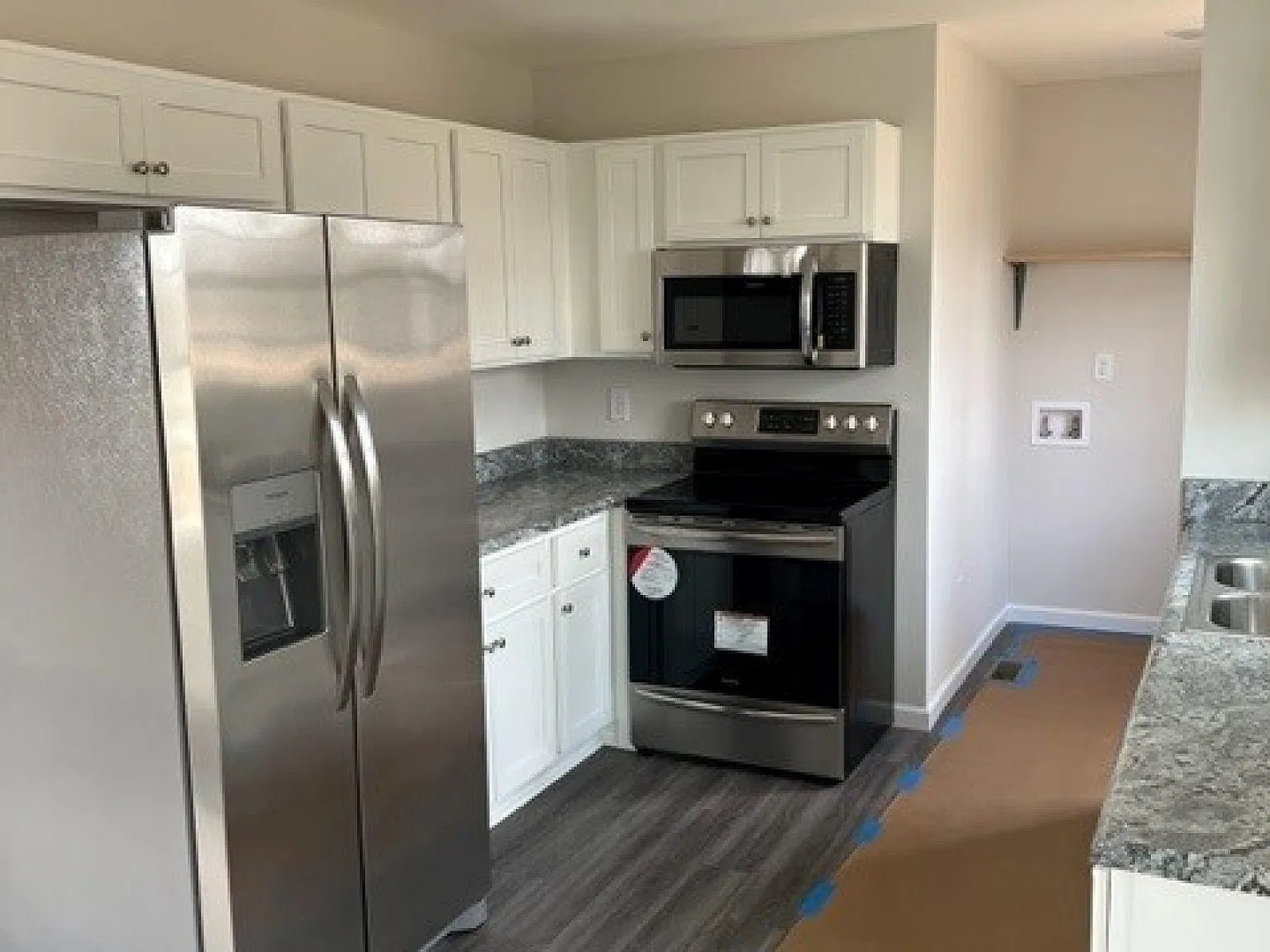 3 bed, 1100 sqft, $1,700 — Photo 4