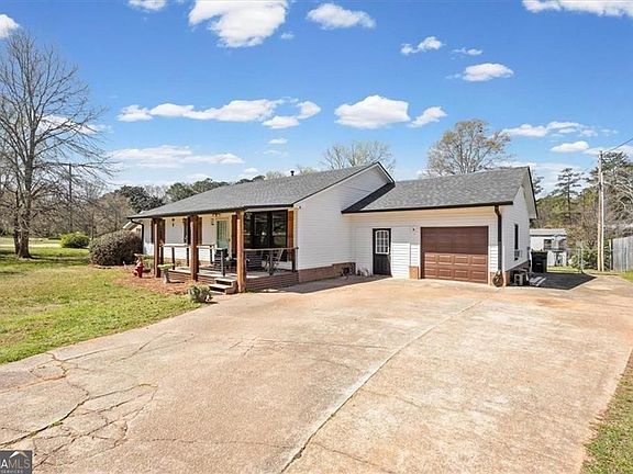 2nd image of 16 Windsor Way