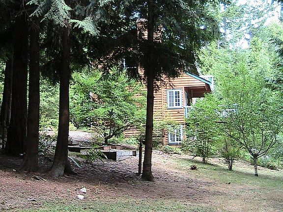 3rd image of 8515 NE McRedmond Ln