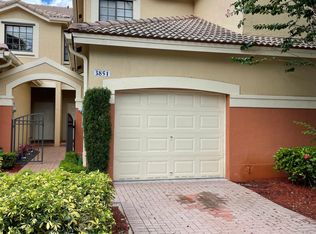 3851 Tree Top Dr, Fort Lauderdale, FL 33332