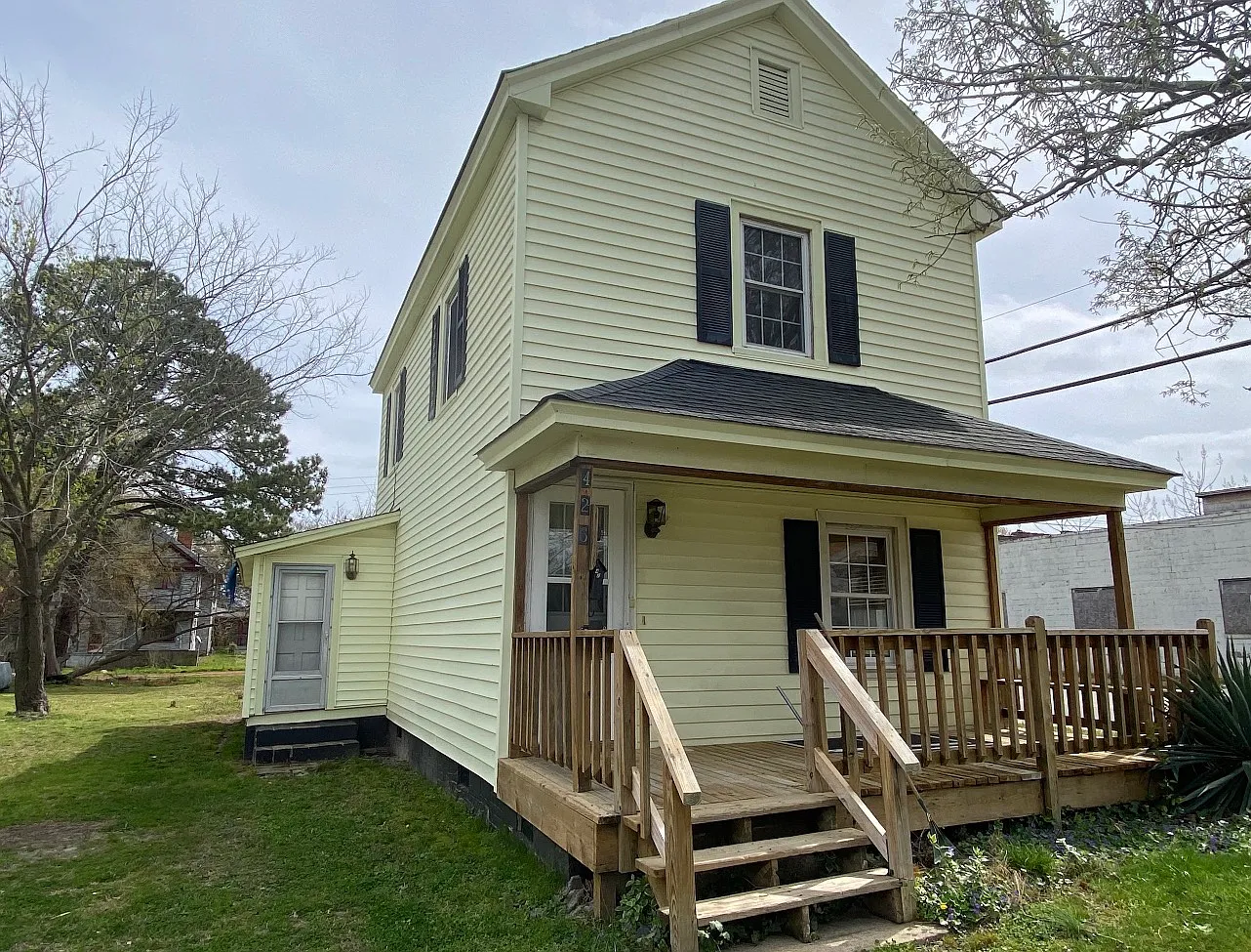 3 bed, 1190 sqft, $1,475 — Photo 3