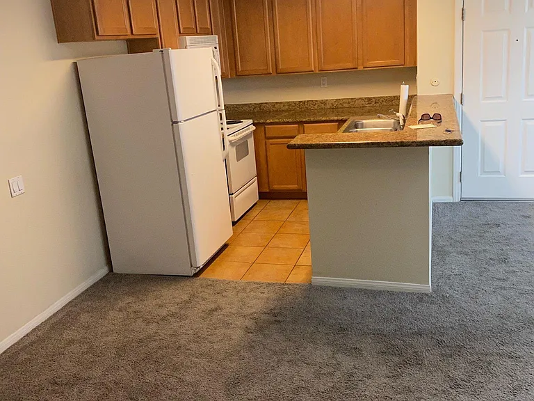 3454 Castle Glen Dr #225 — Photo 1