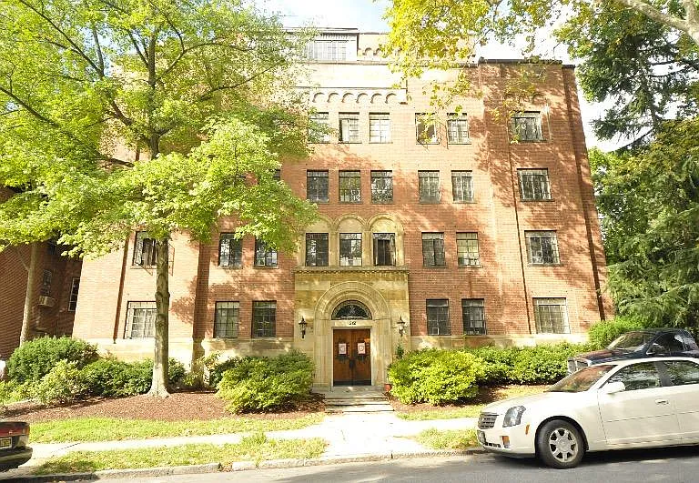 1212 Delaware Ave #B6 — Photo 9