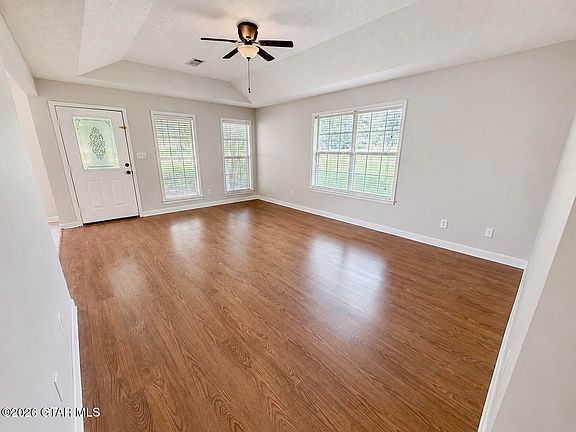 4th image of 131 Caitlin Ave
