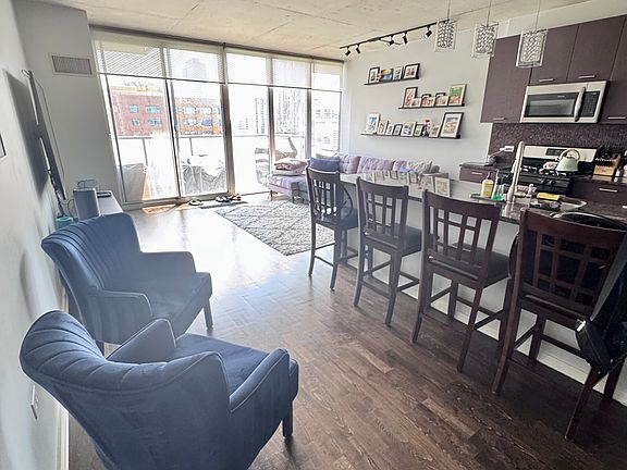 3rd image of 659 W Randolph St APT 619