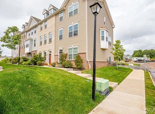 2301 Pysno Ct, Parlin, NJ 08859