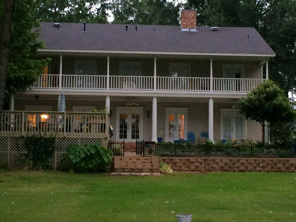 1st image of 4049 Woodway Dr