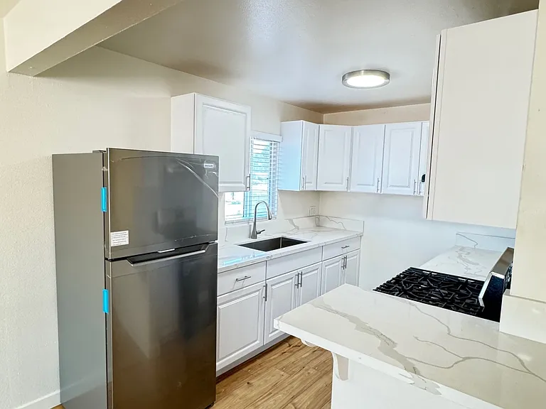 7111 Westview Pl #C — Photo 2