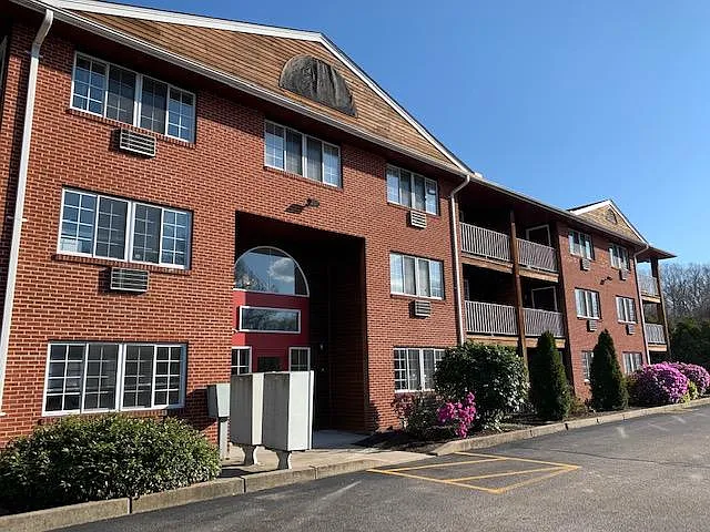 1 bed, 750 sqft, $1,700 — Photo 1