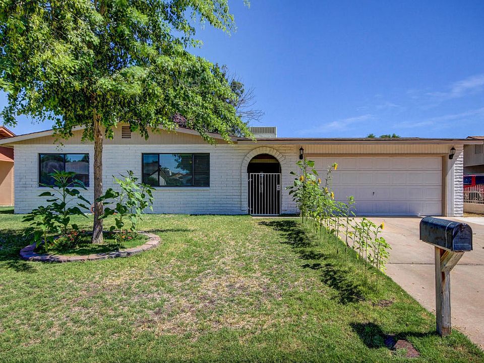 1st image of 2910 W Sunnyside Dr