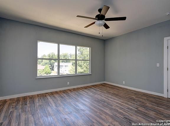 5th image of 1035 W French Pl #202