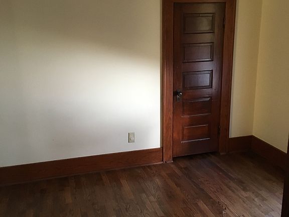 4th image of 212 N Estelle Ave