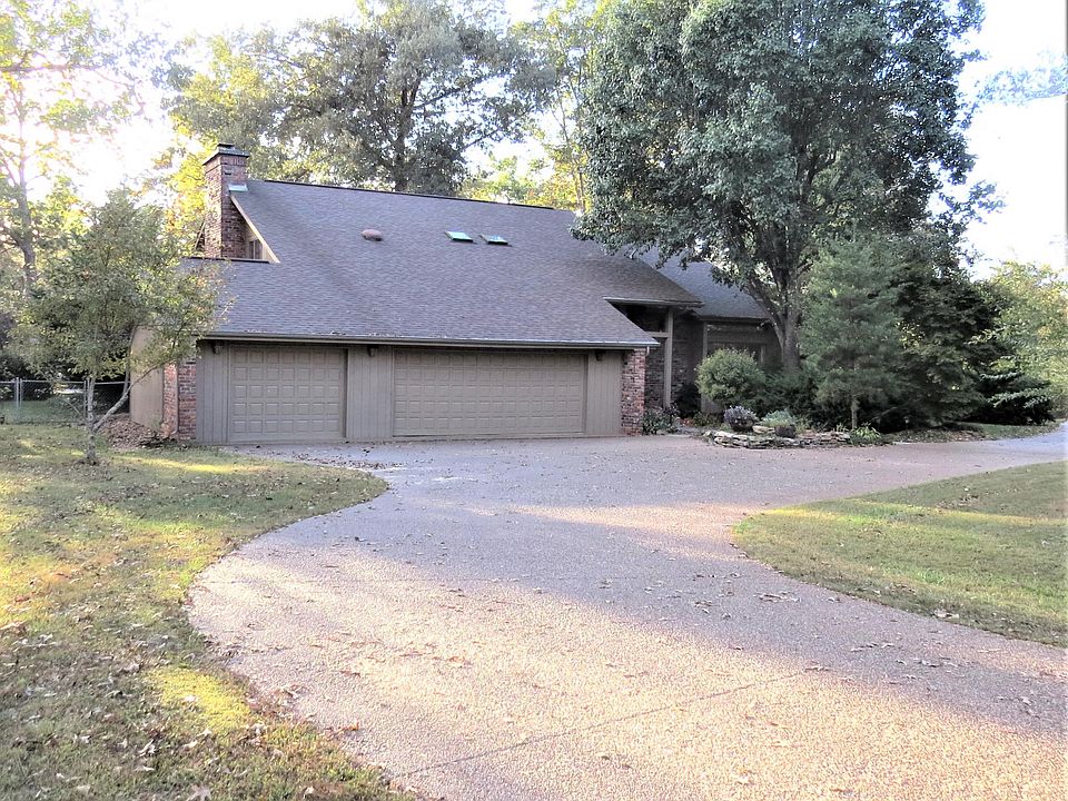 1st image of 64 Wildwood Ln